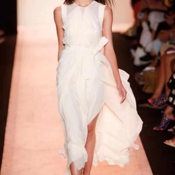 NEW BCBG MaxAzria RUNWAY 100% silk dress - Picture 2 of 10